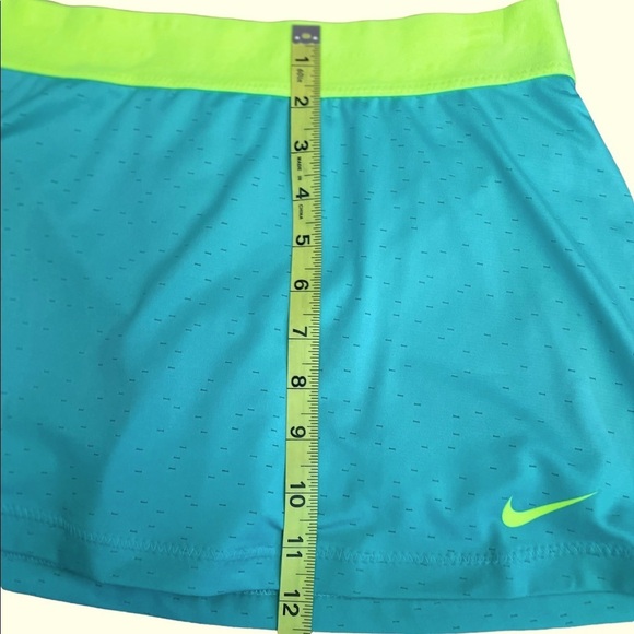 Nike Dri Fit Turquoise Tennis Skirt built in Shorts size Medium - Picture 6 of 8
